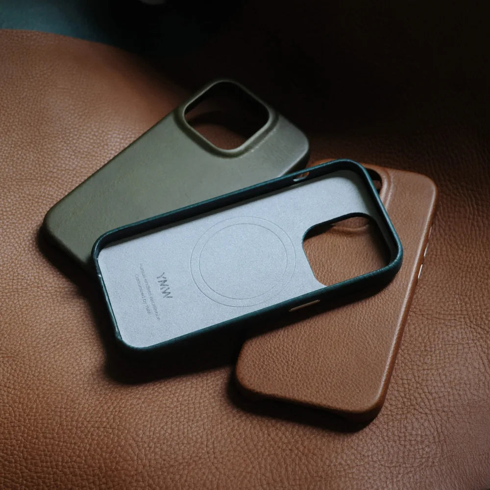 Magsafe Italian Minerva Box Genuine Leather Case for iPhone 14